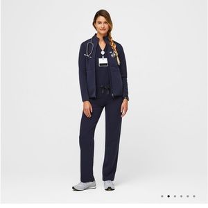 Small navy figs Livingston scrub bottoms, new, never worn